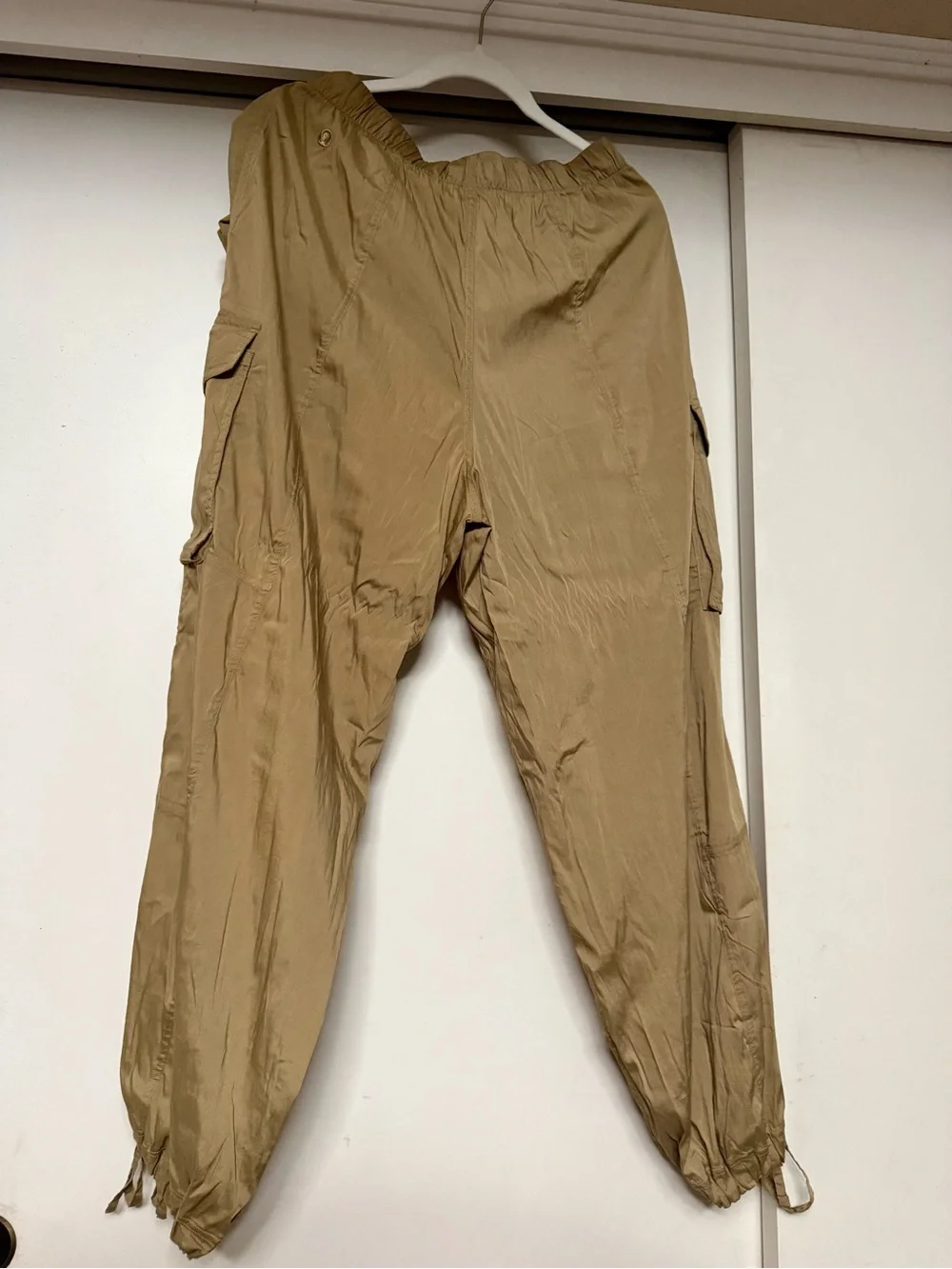 Women’s Khaki Cargo Jogger Pants - Elastic Waist & Cuffs